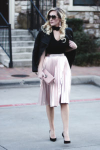 pink-pleated-skirt-black-jacket
